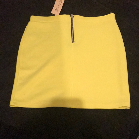 Skirt - Picture 2 of 2